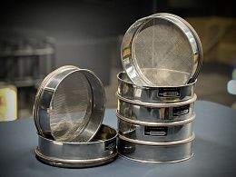 Набор лабораторных сит для просеивания пороха